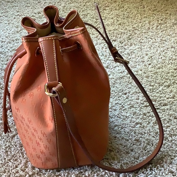 Dooney & Bourke drawstring bag - Picture 6 of 12